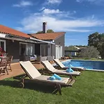 In Rovinj With Pool & Bubble Bath רובינייסקו סלו