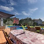 In Rovinj With Pool & Bubble Bath רובינייסקו סלו