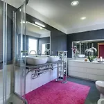 וילה In Rovinj With Pool & Bubble Bath