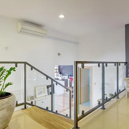 Villa Attractive In With Pool *
