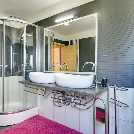Villa Attractive In With Pool *