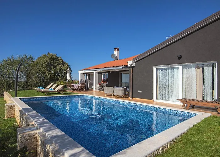 Vila In Rovinj With Pool & Bubble Bath Rovinjsko Selo