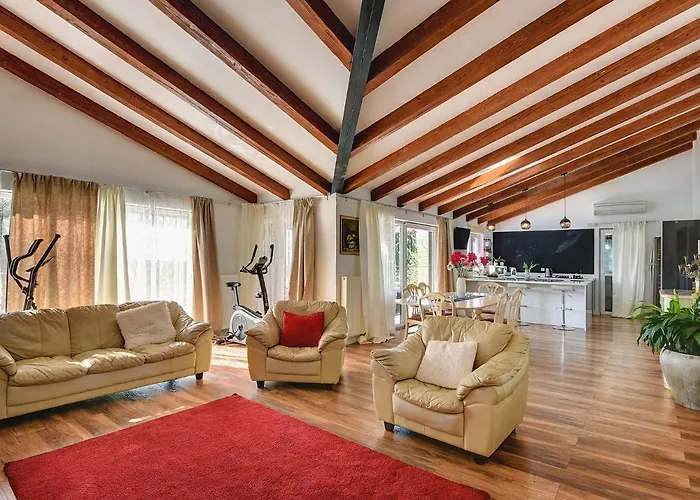 In Rovinj With Pool & Bubble Bath Vila