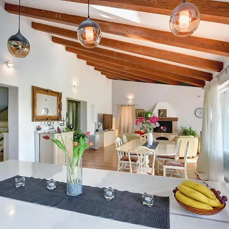 In Rovinj With Pool & Bubble Bath *