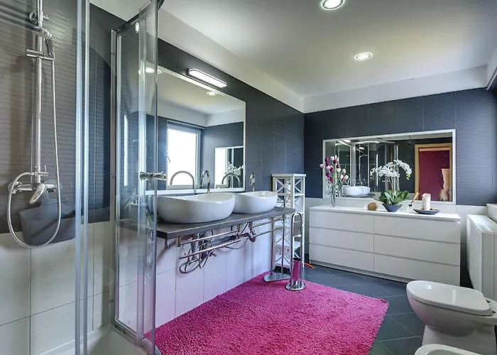 Villa In Rovinj With Pool & Bubble Bath