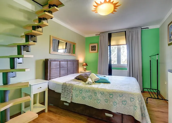 In Rovinj With Pool & Bubble Bath